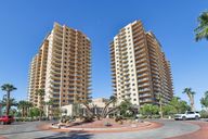 Las Vegas Blvd-S1410-001.jpg