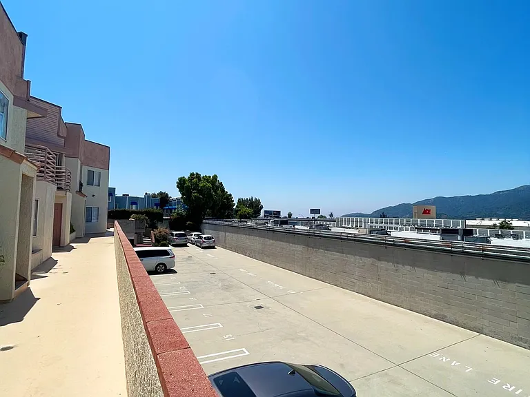 3119 Foothill Blvd #1 — Photo 35