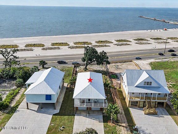 3rd image of 534 Beach Dr