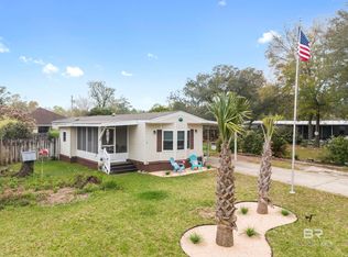 1679 Santa Cruz Dr, Lillian, AL 36549