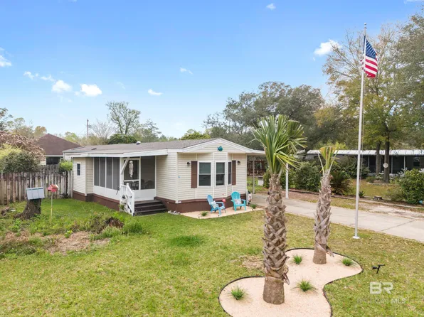 1679 Santa Cruz Dr, Lillian, AL 36549