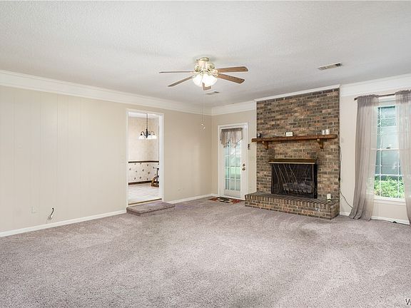 3rd image of 804 55th Ave E