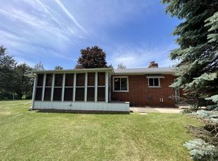 4770 Hubertus Rd, Hubertus, WI 53033