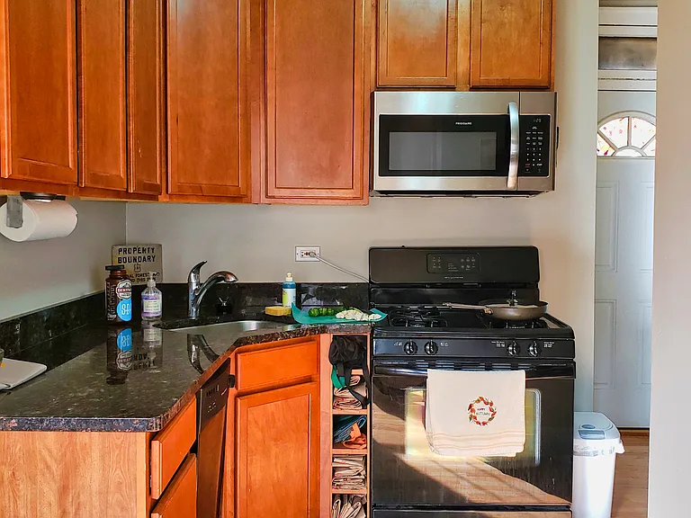 1925 Grove Ave #211 — Photo 6