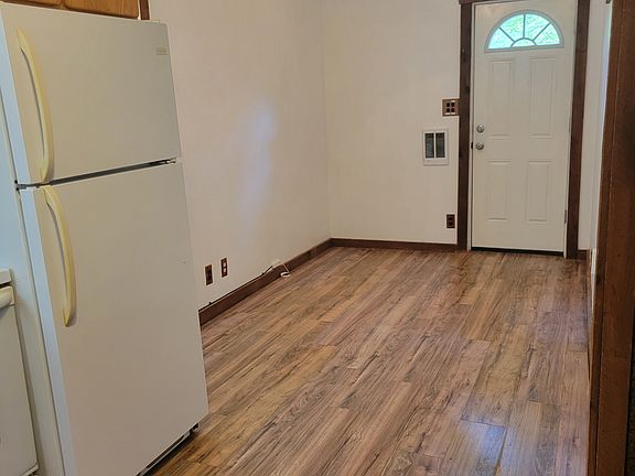 2nd image of 108 Magee Rd