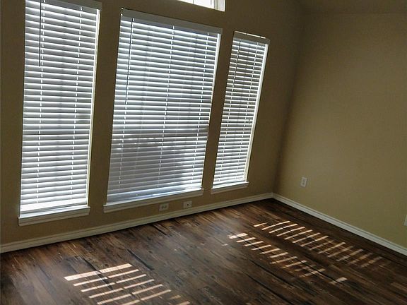 2nd image of 1711 Brookarbor Ct