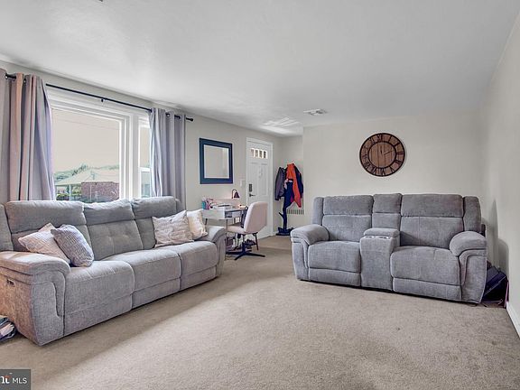 5th image of 2776 Clear Springs Blvd