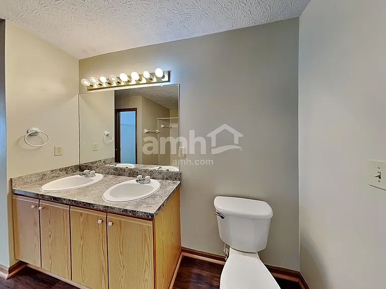 1083 Insco Loop — Photo 16