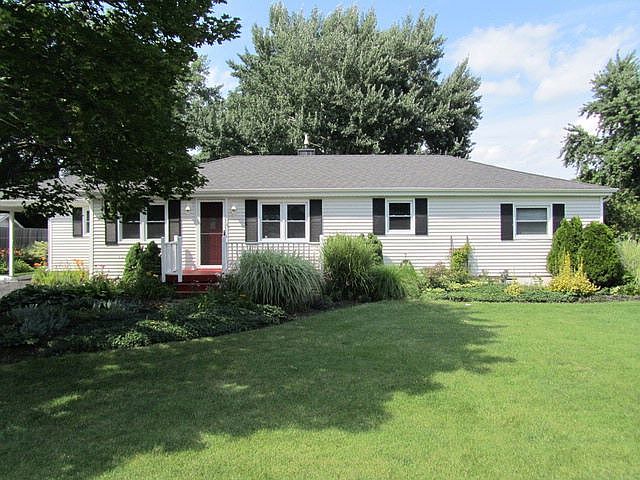 1st image of 15258 W Walnut Dr