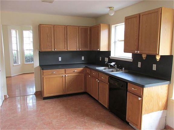 3rd image of 10455 N Fallen Bough Dr