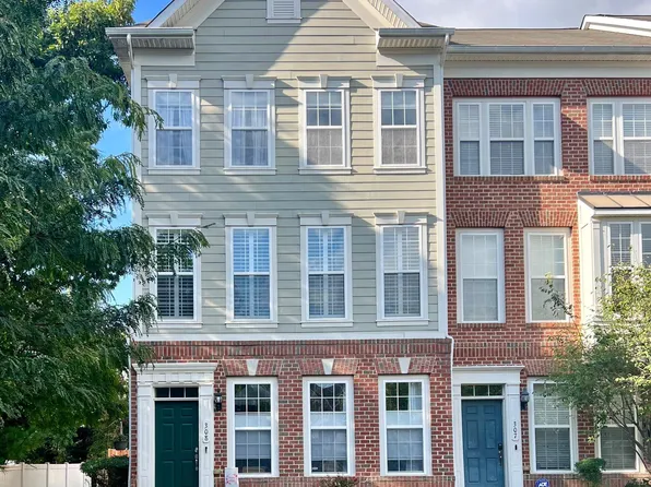 308 Edelen Station Pl, La Plata, MD 20646