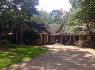 925 Park Ln, Jackson, MS 39211