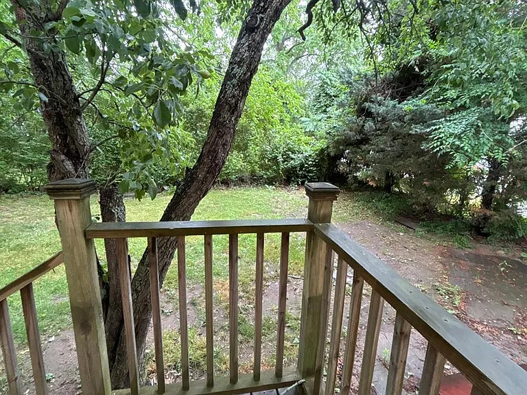 1121 Woodcrest Ave — Photo 14