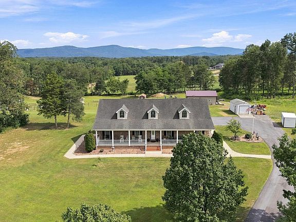 3rd image of 794 Steed Ln