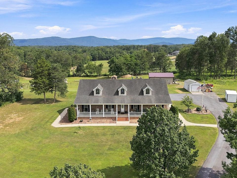 1st image of 794 Steed Ln