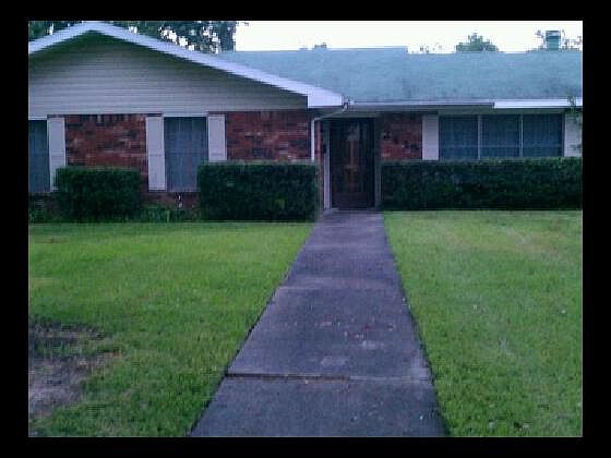 2nd image of 2425 22nd St