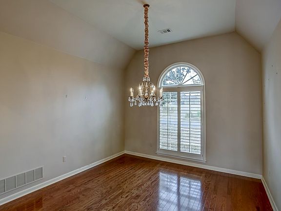 5th image of 8869 Doveland Dr