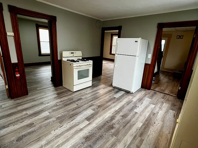 284-286 Pleasant St #1F — Photo 2