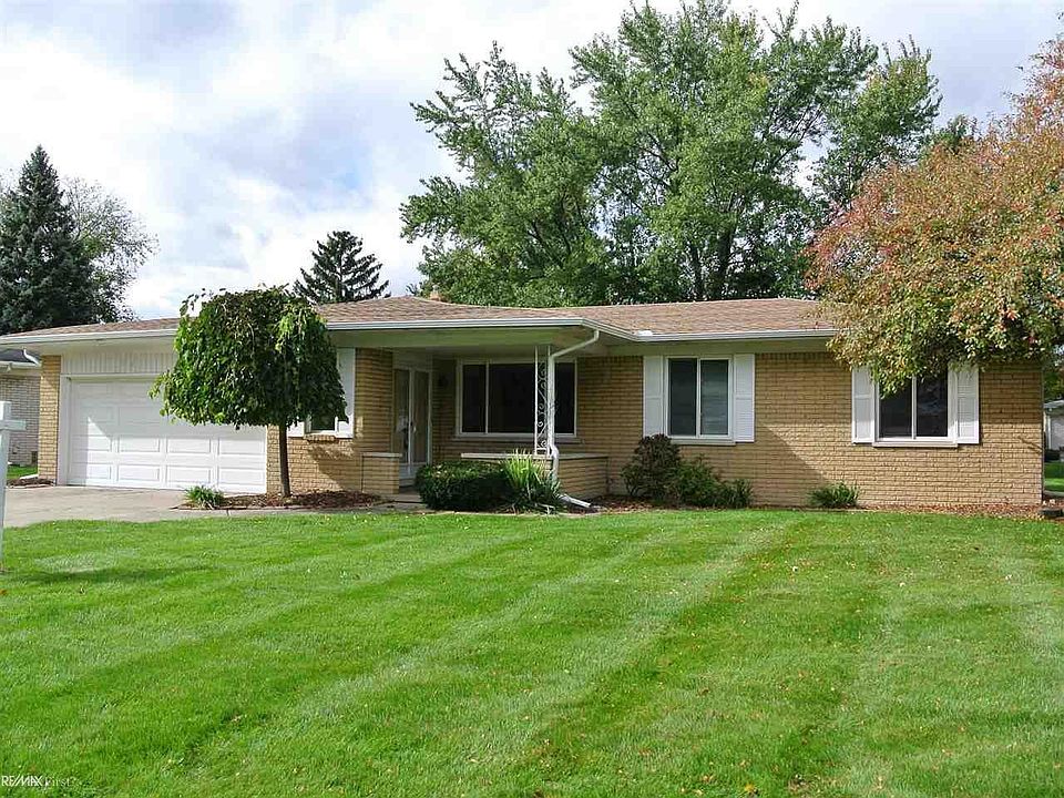 1st image of 39247 Cadborough Dr