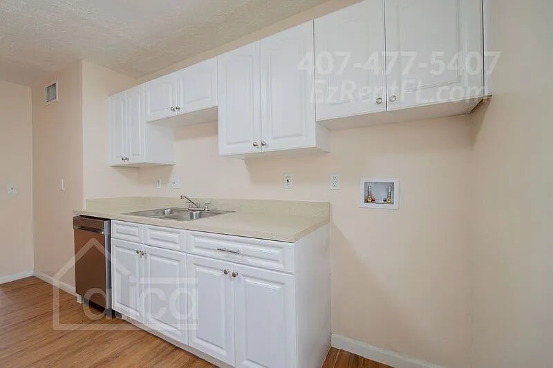 2 bed, 1.0 bath, 1103 sqft, $1,500 — Photo 3