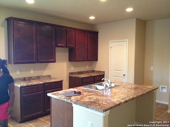 2nd image of 10358 Rosewood Crk