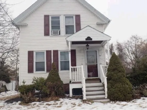 4 Main St, Plaistow, NH 03865