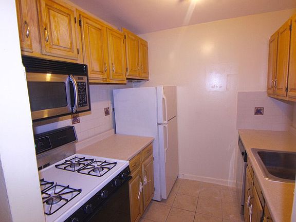 3rd image of 3363 Sedgwick Ave APT 4R