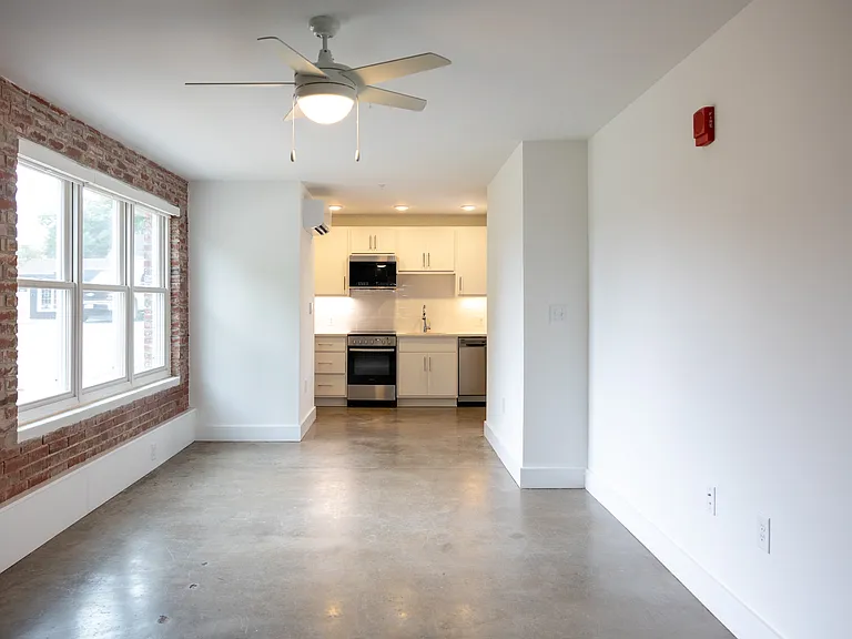 Overton Lofts — Photo 18
