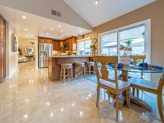 5th image of 56 Ilex Dr
