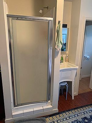 4th image of 328 E 6th St #4A