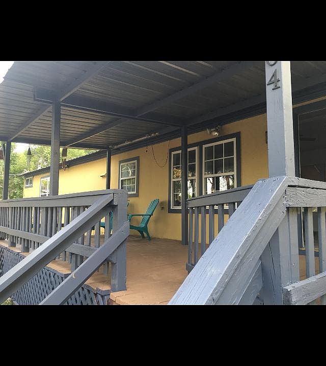 Open air front large front porch