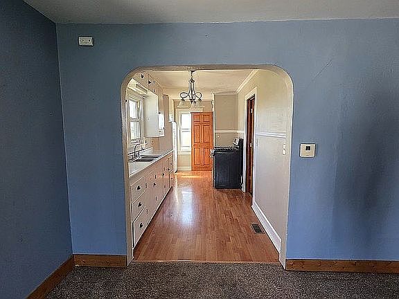 5th image of 109 N Armstrong Rd
