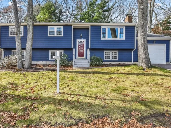 210 Edmond Dr, North Kingstown, RI 02852