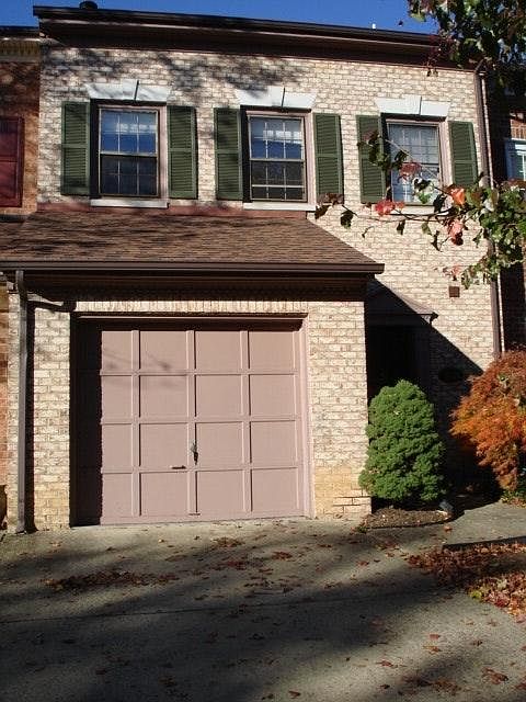 1st image of 6058 Estates Dr