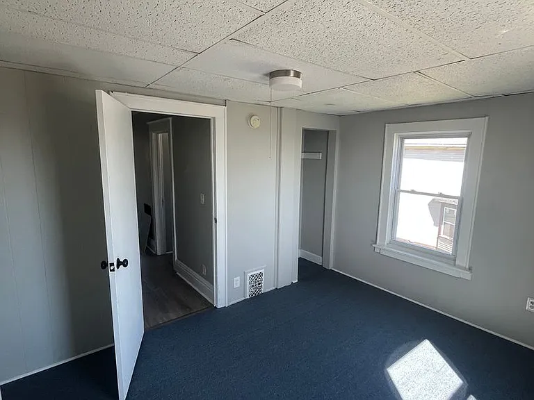 142-144 Bowman St — Photo 15
