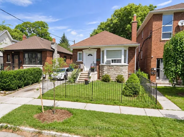 238 Torrens Ave #Basement, Toronto, ON M4J 2P5