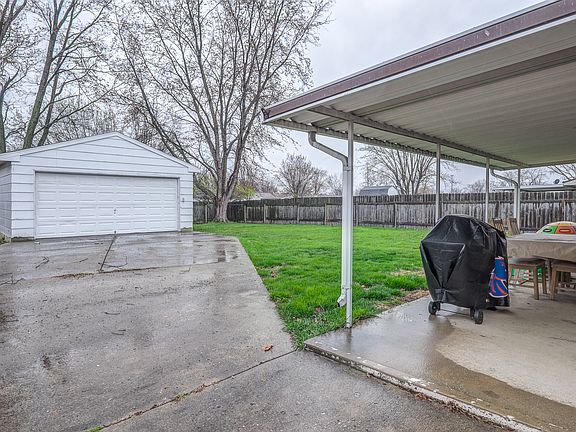 3rd image of 6140 Little Creek Ct