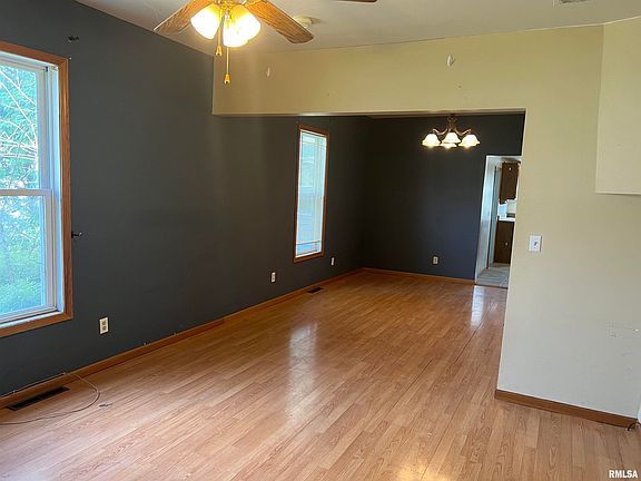 5th image of 603 W Woodbury St