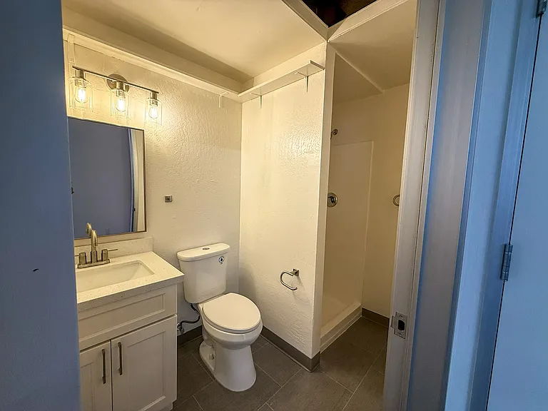 800 Heinz Ave #4 — Photo 6