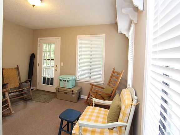 4th image of 185 Eagle Peak Cir Unit 31