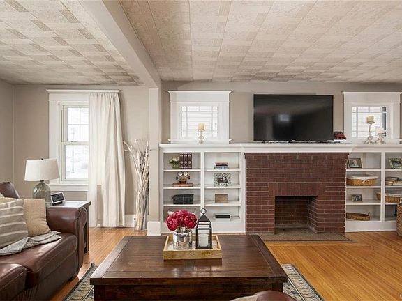 2nd image of 295 Knowlton Ave