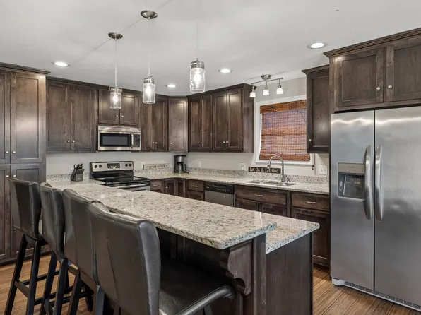 120 Rice Rd, Hendersonville, TN 37075