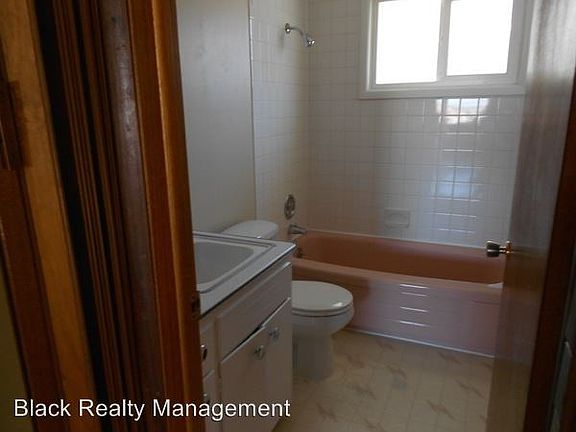 4th image of 612 S Lincoln St APT 209