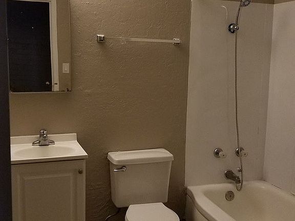 5th image of 1514 E Adams St APT 5