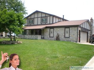 7115 W Meadows Ln, Greenfield, IN 46140