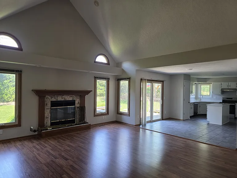 4520 93rd St — Photo 5