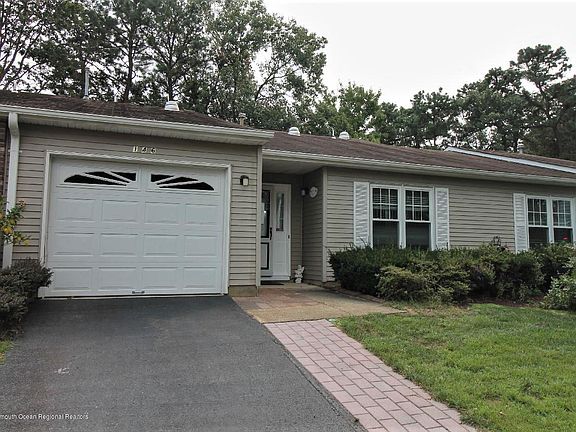 2nd image of 146 Devon Ct #1000