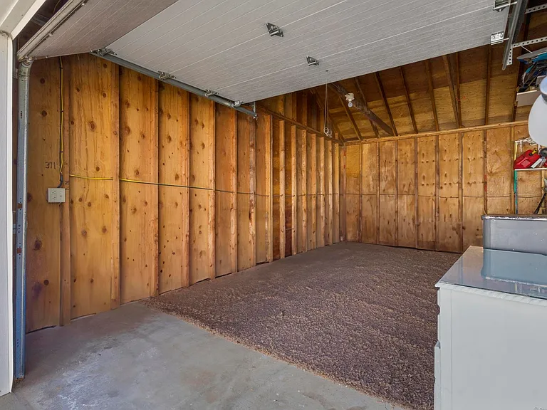 371 Old Rock Rd — Photo 23