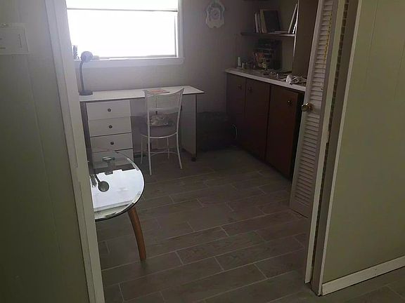 5th image of 7200 Mount Essex Dr NE