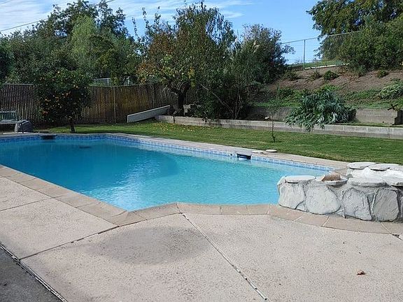 4th image of 2779 W Calariva Dr